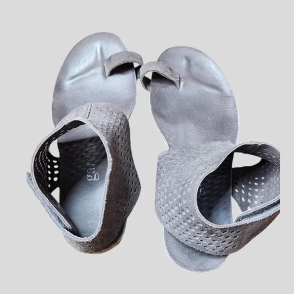 Pedro Garcia Venus Perforated Ankle Cuff Sandals EU39, US9 - Picture 2 of 8